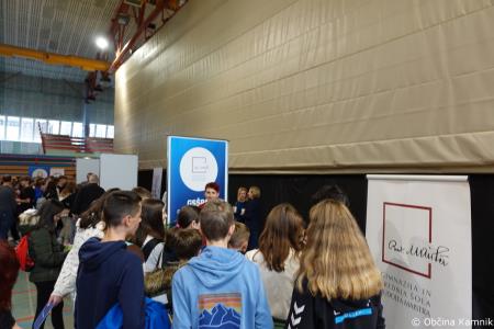 Karierna priložnost te čaka v Kamniku (9)